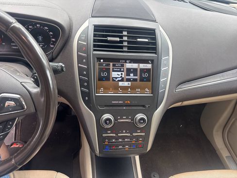 Used 2018 Lincoln MKC Reserve AWD/4WD image 13