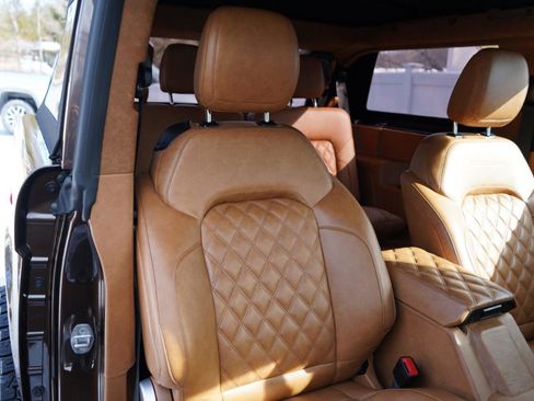 Used 2025 Ford Bronco Badlands image 79