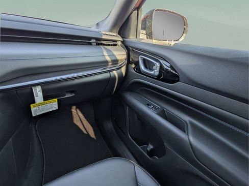 New 2026 Jeep Compass Latitude image 17