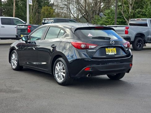 Used 2016 MAZDA MAZDA3 i Sport w/ Preferred Equipment Package image 4