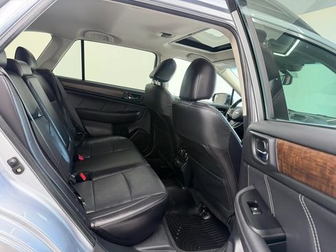 Used 2018 Subaru Outback 2.5i Limited AWD/4WD image 25