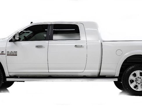 Used 2018 RAM 2500 Laramie AWD/4WD image 6