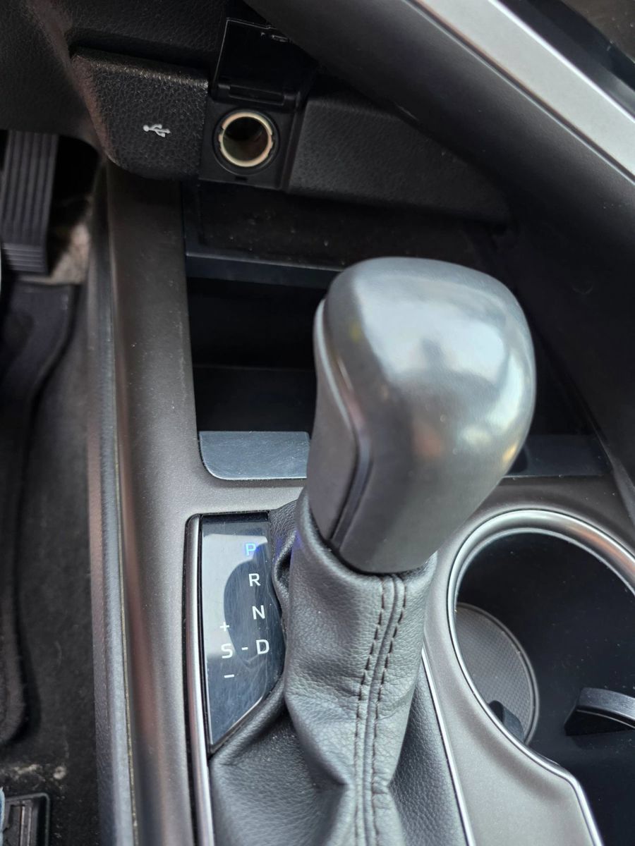 Used 2023 Toyota Camry SE FWD image 18