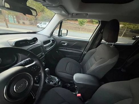 Used 2017 Jeep Renegade Altitude image 20