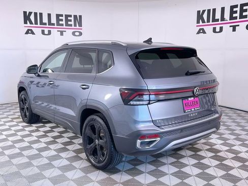 Used 2025 Volkswagen Taos SEL image 5