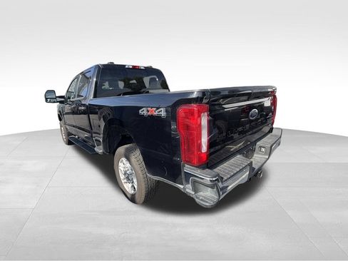 Used 2025 Ford F250 XLT AWD/4WD image 4