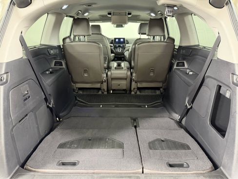 Used 2019 Honda Odyssey Elite image 16
