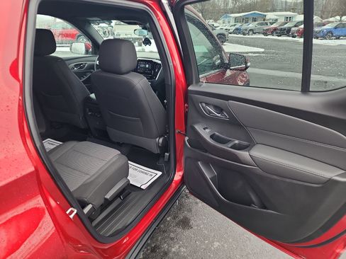 Certified 2024 Chevrolet Traverse LT image 34