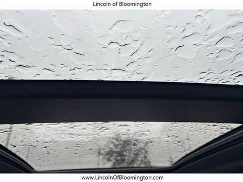 Used 2024 Ford Edge Titanium w/ Titanium Elite Package image 27