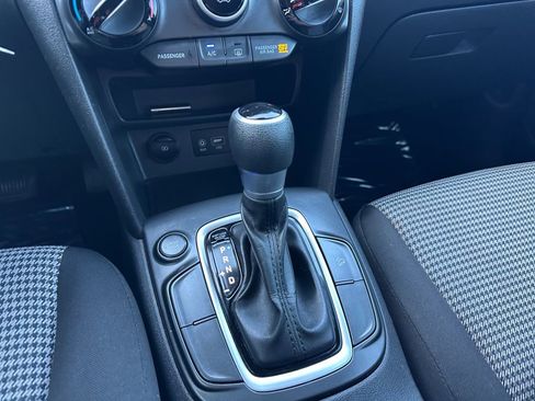 Used 2019 Hyundai Kona SE FWD image 15