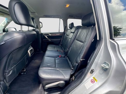 Used 2015 Lexus GX 460 w/ Premium Package AWD/4WD image 26