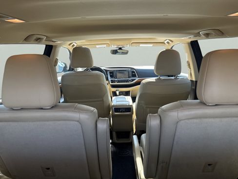 Used 2018 Toyota Highlander Limited AWD/4WD image 10