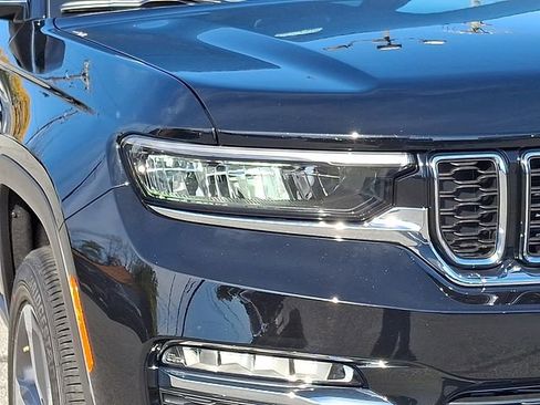 New 2025 Jeep Grand Cherokee Limited image 7