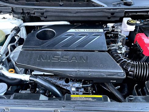 Certified 2025 Nissan Rogue SV image 31