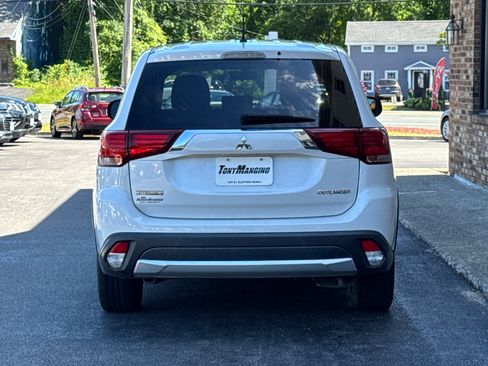 Used 2016 Mitsubishi Outlander ES FWD image 4