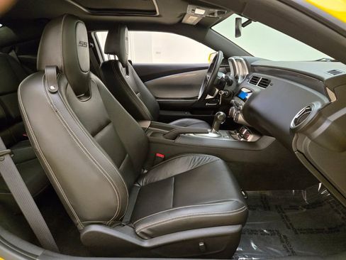 Used 2010 Chevrolet Camaro SS w/ RS Package image 23