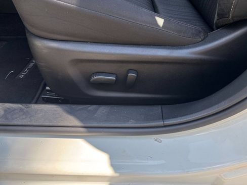 Used 2025 Nissan Altima 2.5 SV FWD image 22