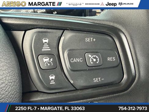 Used 2026 Jeep Wrangler Unlimited Rubicon w/ Technology Group AWD/4WD image 29