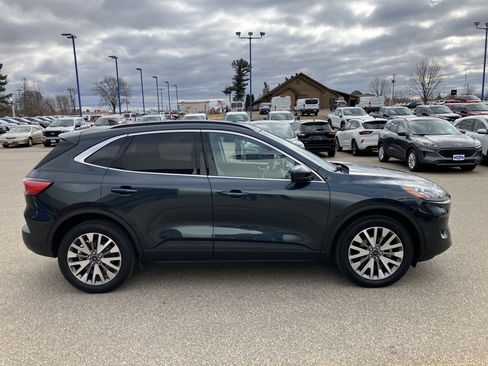 Used 2022 Ford Escape Titanium w/ Class II Trailer Tow Package AWD/4WD image 5