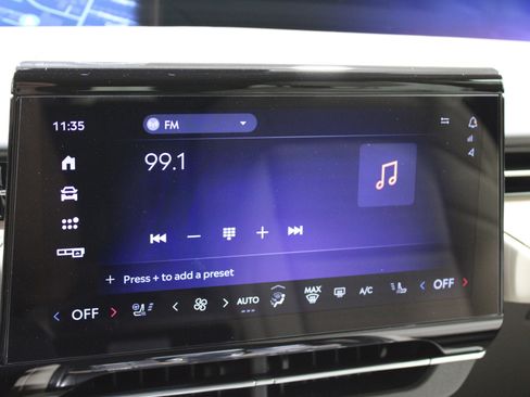 Used 2025 Lincoln Nautilus Reserve AWD/4WD image 11