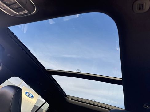 Used 2024 Jeep Grand Cherokee L Limited w/ Black Appearance Package image 20