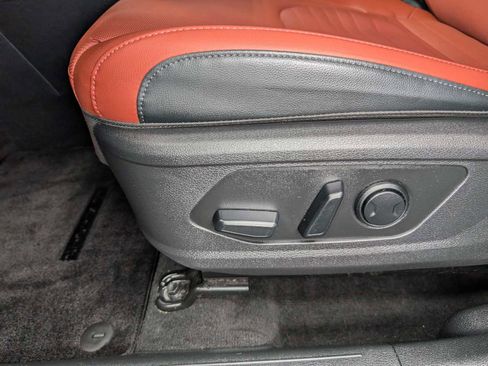 Certified 2023 Kia Sportage SX AWD/4WD image 40