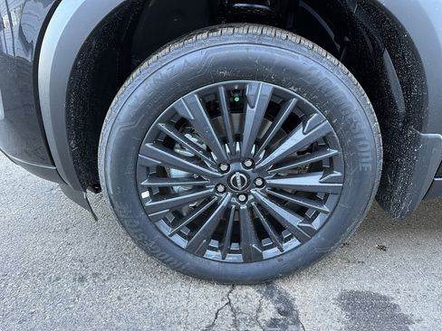 New 2026 Nissan Pathfinder SL w/ SL Premium Package image 11