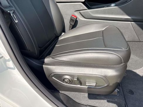 New 2025 Jeep Grand Cherokee L Limited w/ Luxury Tech Group II RWD image 28