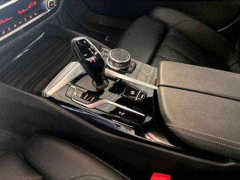 Used 2023 BMW 530i w/ Convenience Package RWD image 15