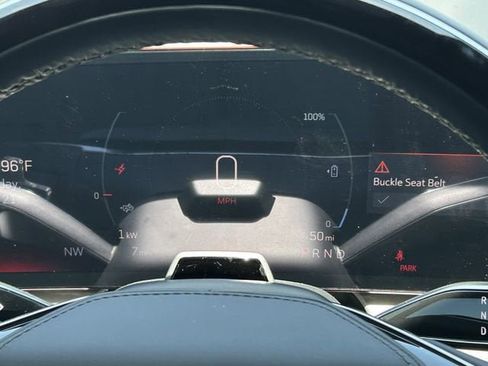 New 2025 Cadillac XT5 Premium Luxury image 17