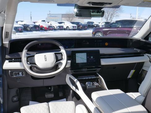 Used 2025 Lincoln Nautilus Black Label image 41