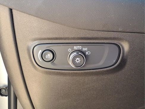 Used 2024 Chevrolet Equinox LT image 15