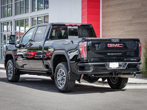 Used 2024 GMC Sierra 2500 AT4 w/ AT4 Premium Plus Package AWD/4WD image 6