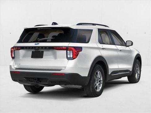New 2026 Ford Explorer Active RWD image 2