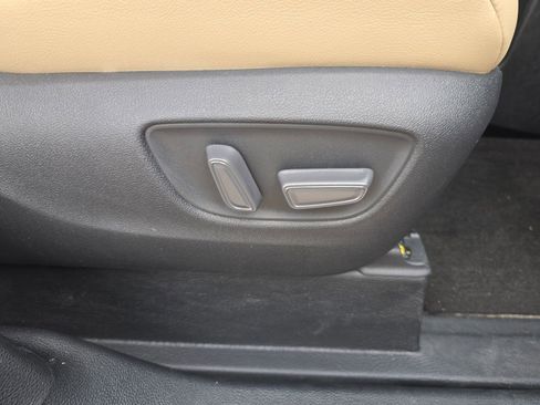 Used 2022 Toyota Sienna XLE w/ XLE Plus Package FWD image 30