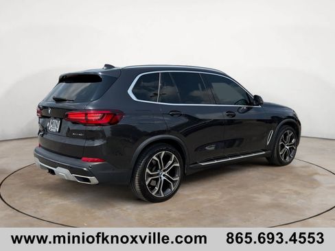 Used 2021 BMW X5 xDrive40i w/ Convenience Package AWD/4WD image 3