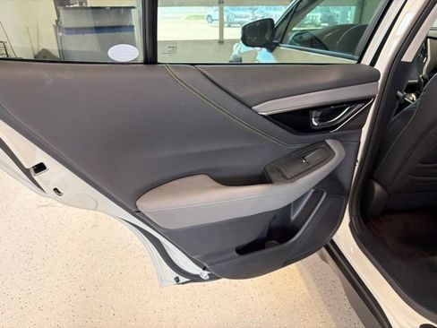 Used 2025 Subaru Outback Onyx Edition AWD/4WD image 19