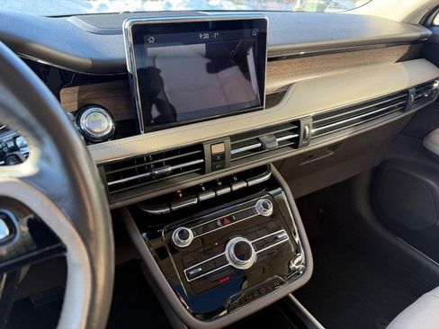 Used 2020 Lincoln Corsair Reserve image 25