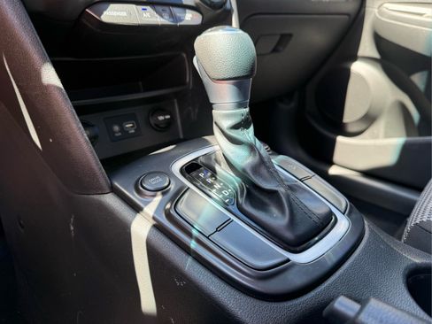 Used 2019 Hyundai Kona SE AWD/4WD image 17