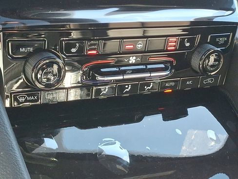 New 2025 Jeep Grand Cherokee Limited w/ Trailer Tow Package image 12