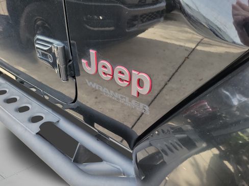 Used 2019 Jeep Wrangler Unlimited Rubicon AWD/4WD image 29