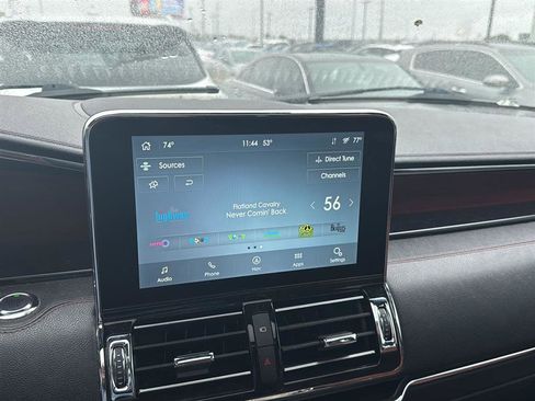 Used 2021 Lincoln Navigator Reserve AWD/4WD image 6