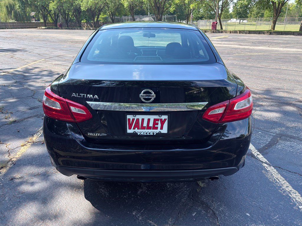 Used 2016 Nissan Altima 2.5 S w/ Power Driver Seat Package FWD image 12