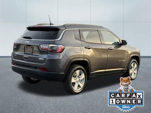 Used 2022 Jeep Compass Latitude image 3