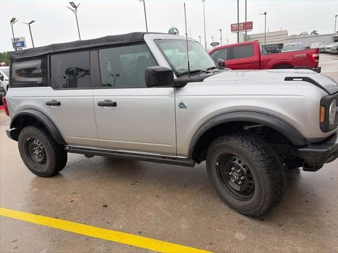 Used 2022 Ford Bronco Black Diamond AWD/4WD image 2