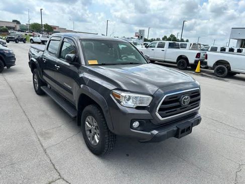 Used 2019 Toyota Tacoma SR5 AWD/4WD image 21