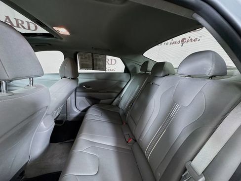 Used 2022 Hyundai Elantra SEL w/ Convenience + Premium Package image 29