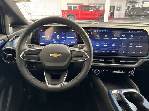 New 2026 Chevrolet Equinox EV LT image 16