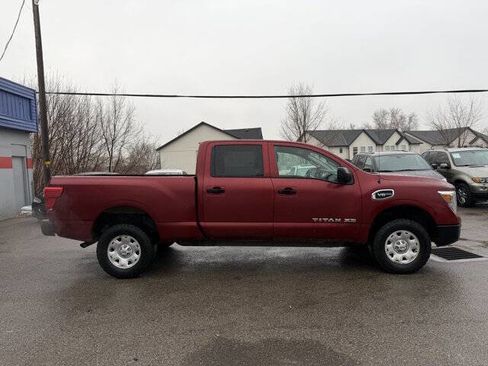 Used 2018 Nissan Titan S w/ GAWR Package image 3