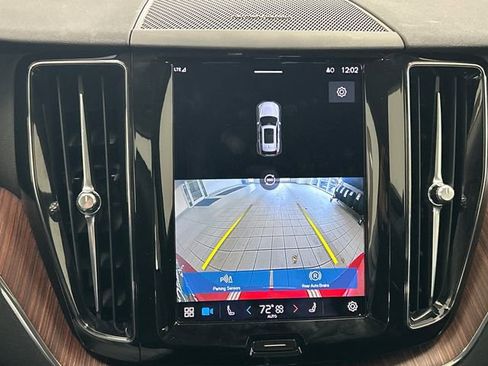 Certified 2023 Volvo XC60 B5 Plus image 17